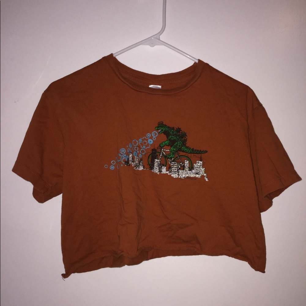 Crop top🦖